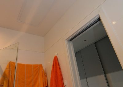 WE 420_strop_rám_koupelna